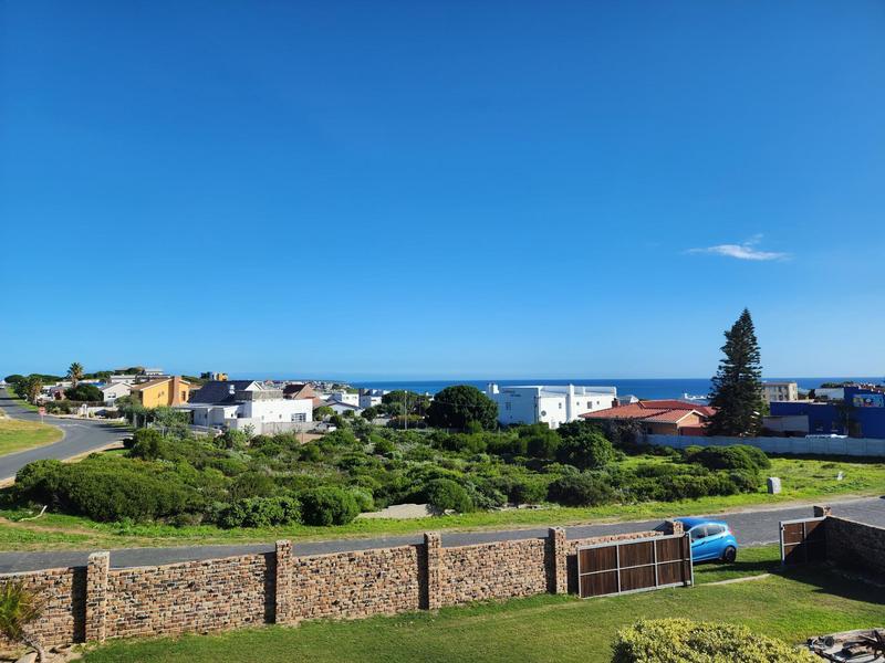 4 Bedroom Property for Sale in De Kelders Western Cape